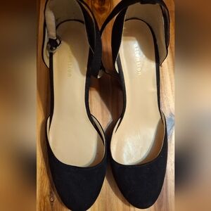 Attention Women's Heel Shoes Black Pre-Owned Size 7M 38.5